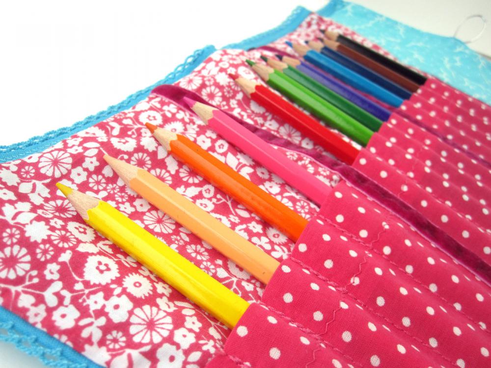 Pencil Roll - Color Pencils -happy Drawing In Turquoise And Pink Flowers